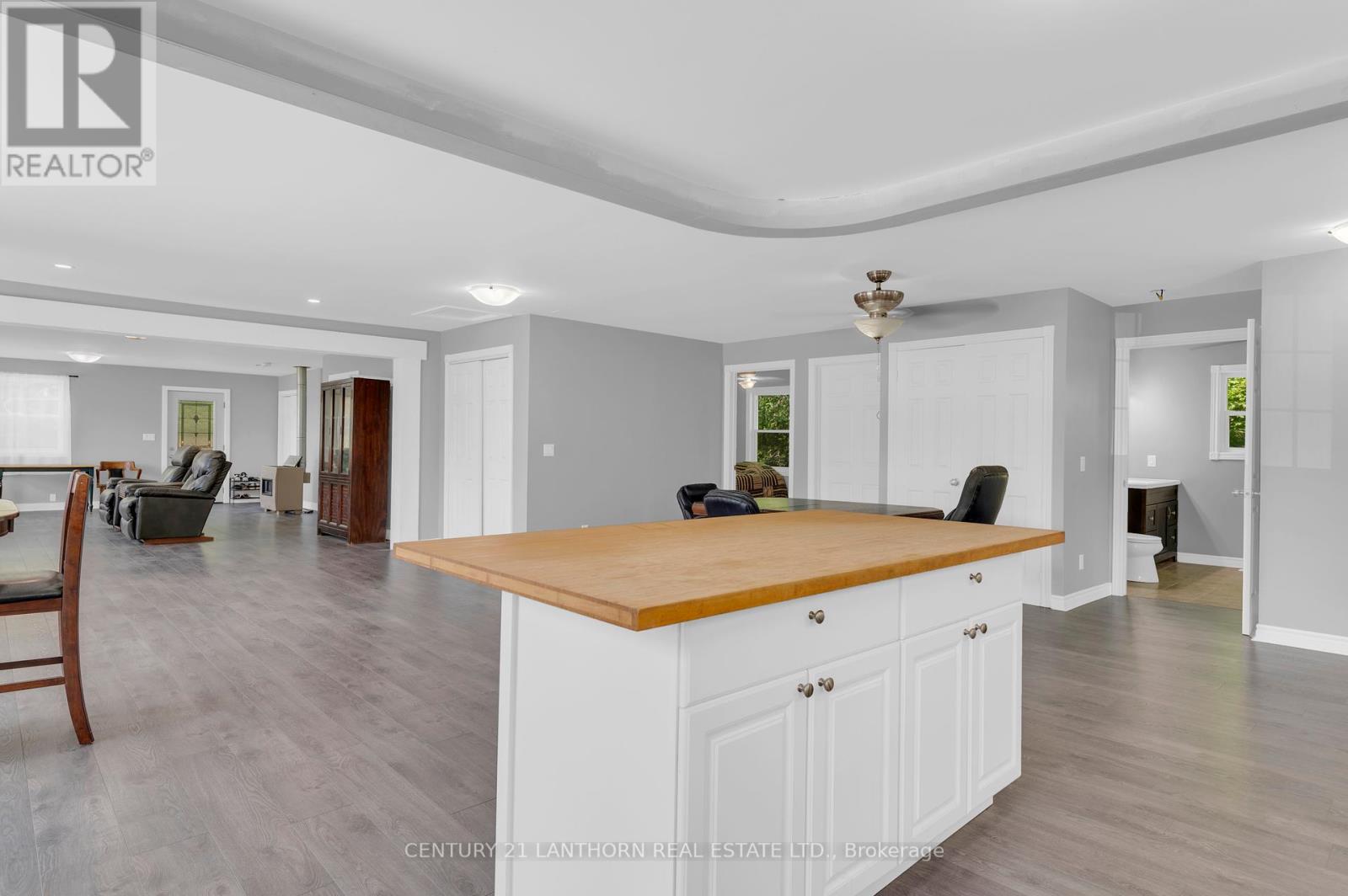 932 Hunt Club Road, Madoc, Ontario  K0K 2K0 - Photo 16 - X12247380