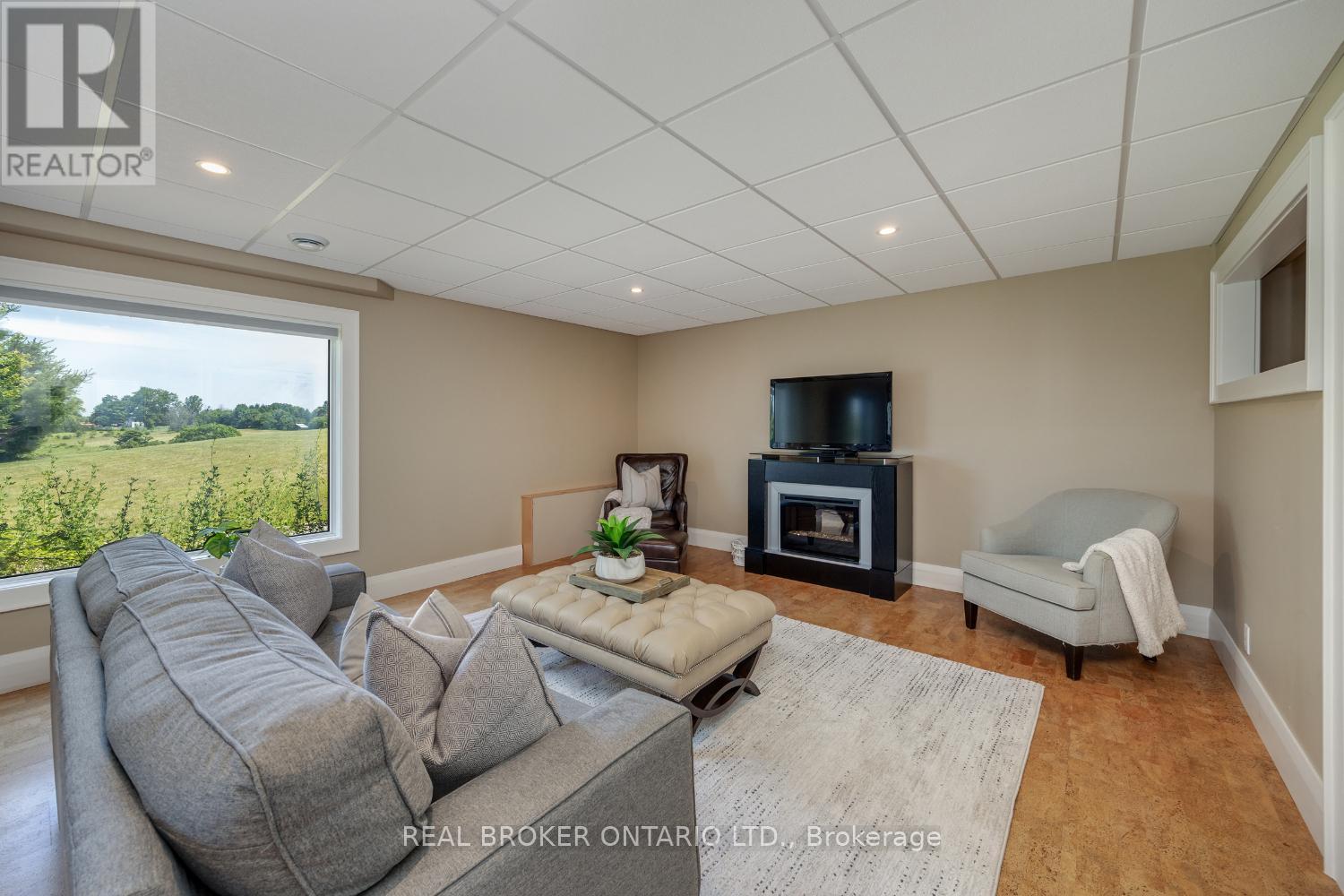 13762 Loyalist Parkway, Prince Edward County, Ontario  K0K 2T0 - Photo 23 - X12247476