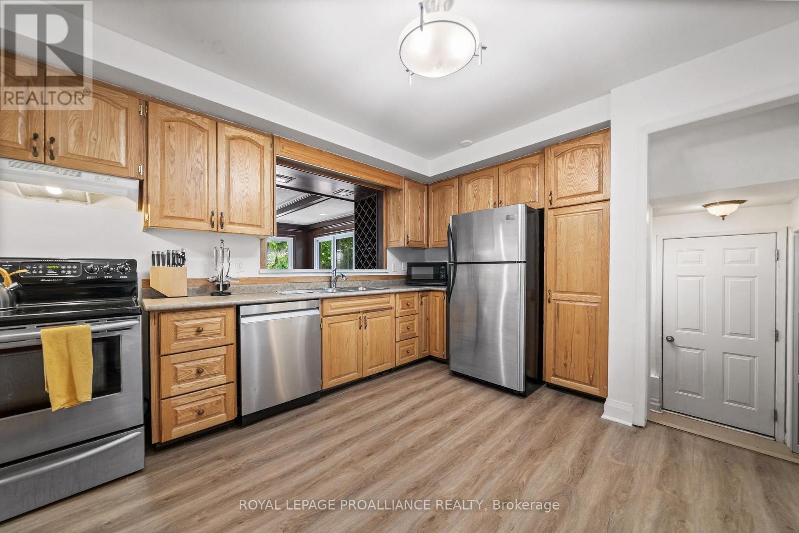 27 Forest Hill Crescent, Belleville, Ontario  K8N 4M4 - Photo 18 - X12247533