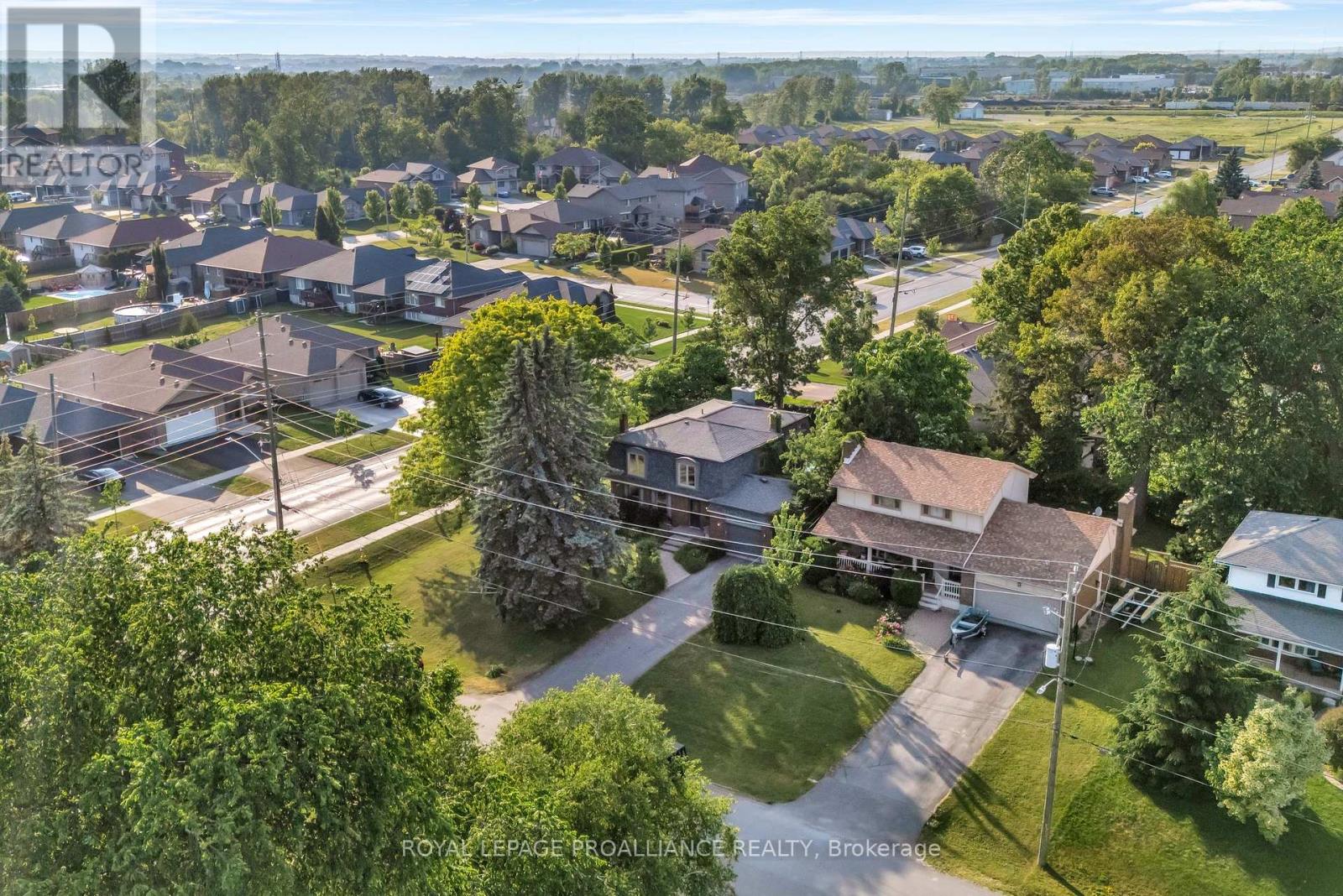 27 Forest Hill Crescent, Belleville, Ontario  K8N 4M4 - Photo 4 - X12247533