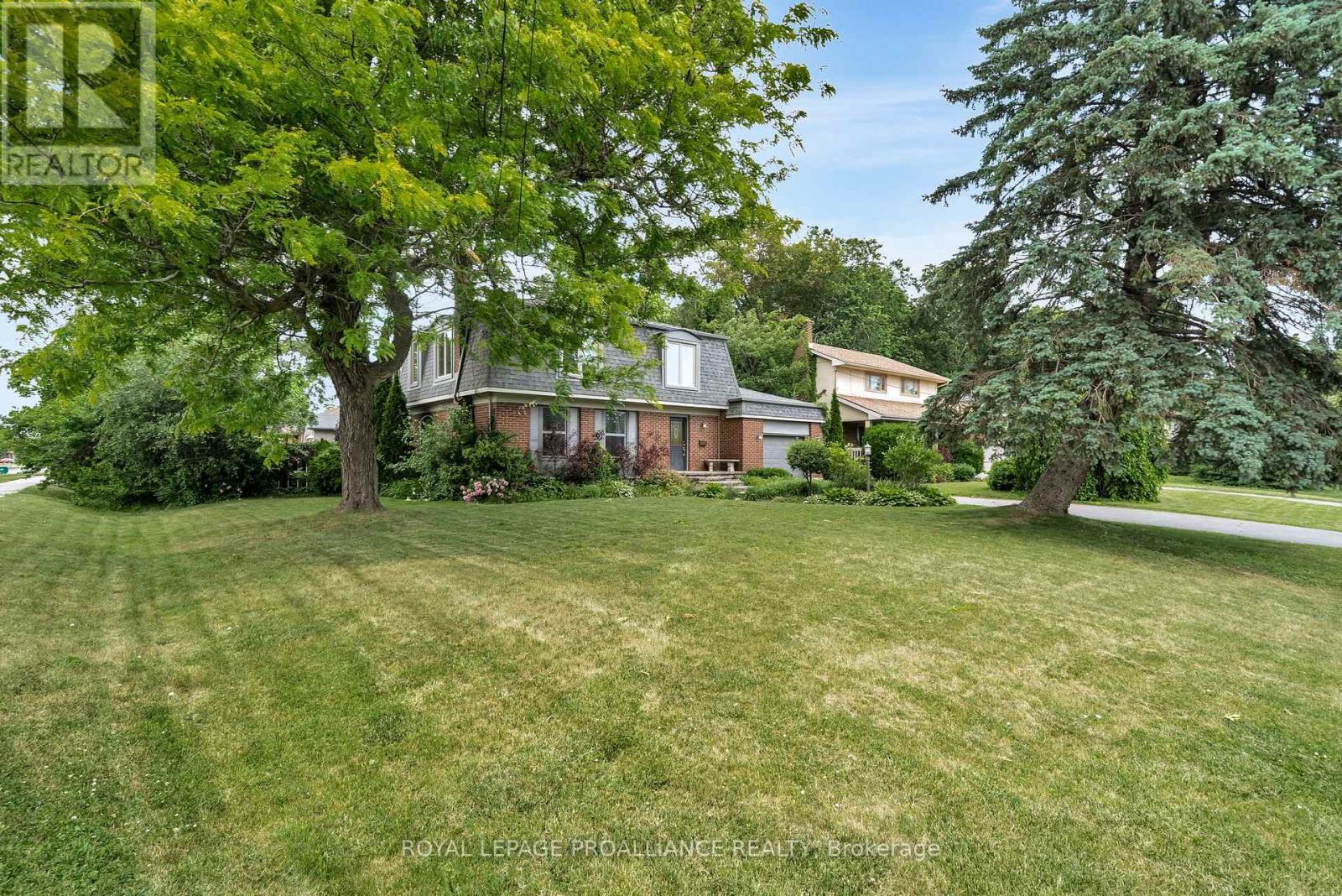27 Forest Hill Crescent, Belleville, Ontario  K8N 4M4 - Photo 6 - X12247533