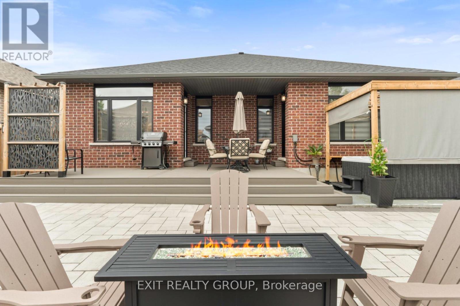86 Essex Drive, Belleville, Ontario  K8N 0J1 - Photo 40 - X12249814