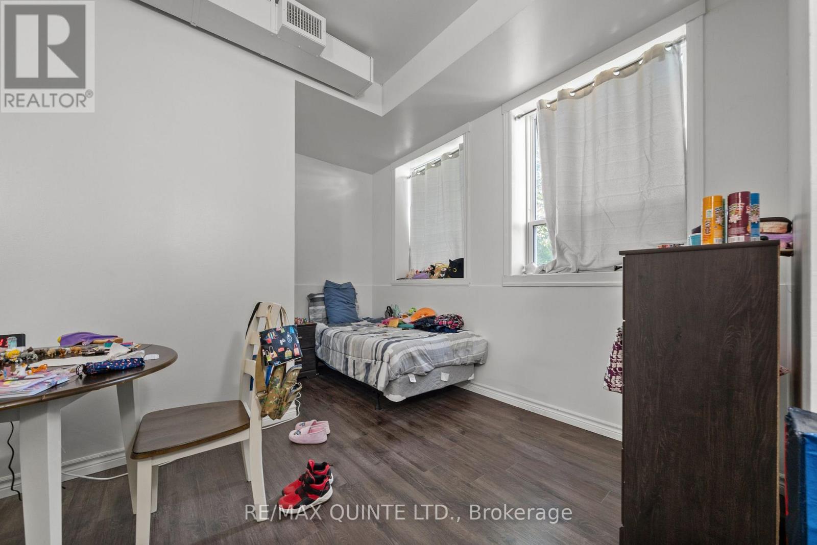 228 Dundas Street E, Belleville, Ontario  K8N 1E4 - Photo 11 - X12252701