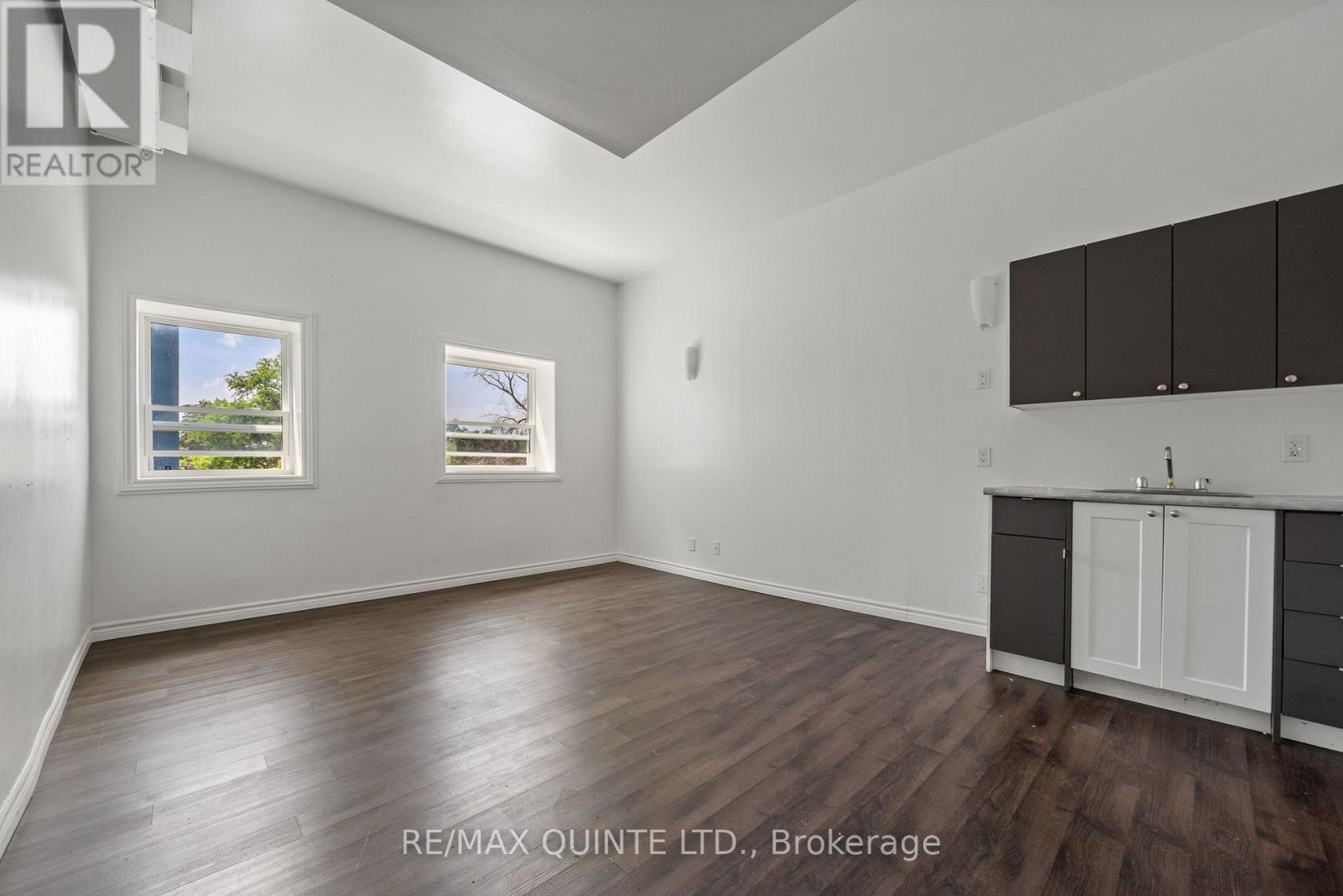 228 Dundas Street E, Belleville, Ontario  K8N 1E4 - Photo 22 - X12252701