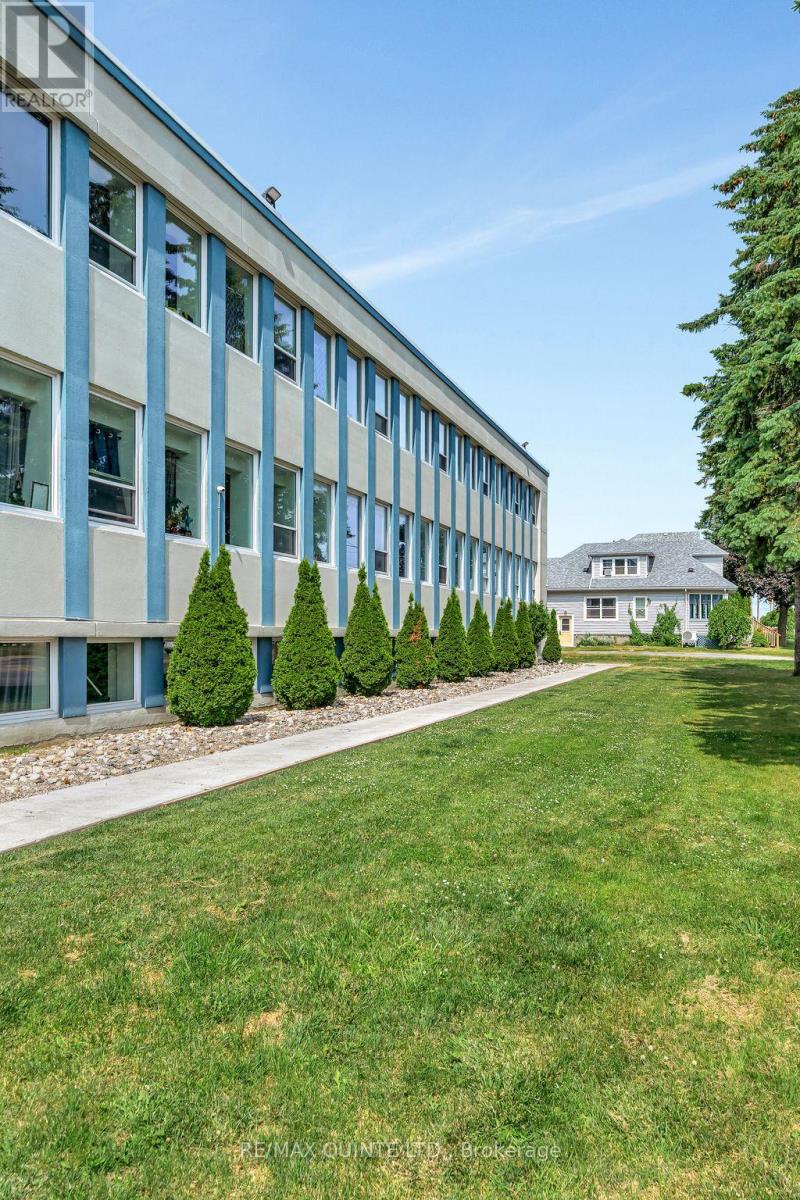 228 Dundas Street E, Belleville, Ontario  K8N 1E4 - Photo 4 - X12252701