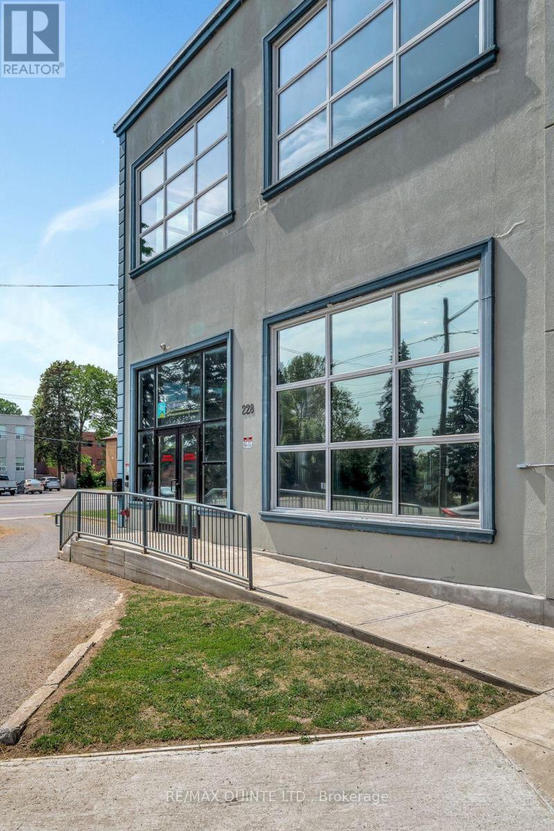 228 Dundas Street E, Belleville, Ontario  K8N 1E4 - Photo 6 - X12252701