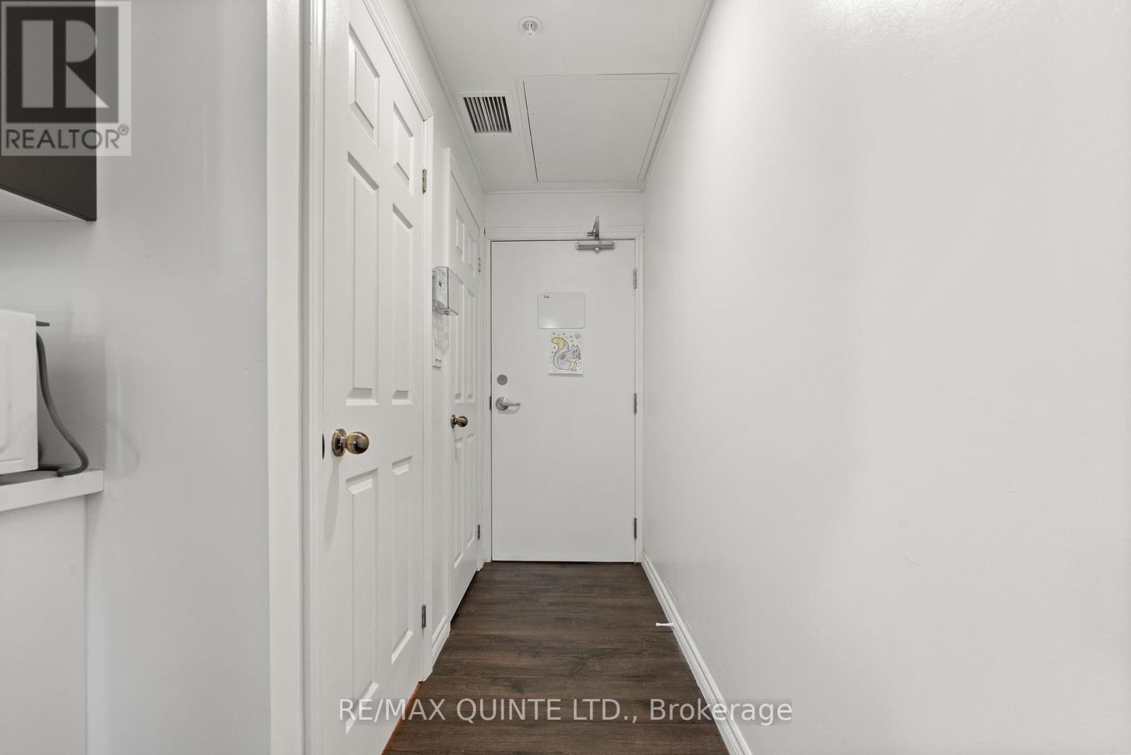 228 Dundas Street E, Belleville, Ontario  K8N 1E4 - Photo 9 - X12252701