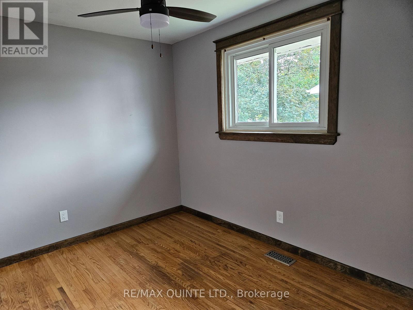 26 Stavebank Road, Belleville, Ontario  K8P 2N6 - Photo 12 - X12260664