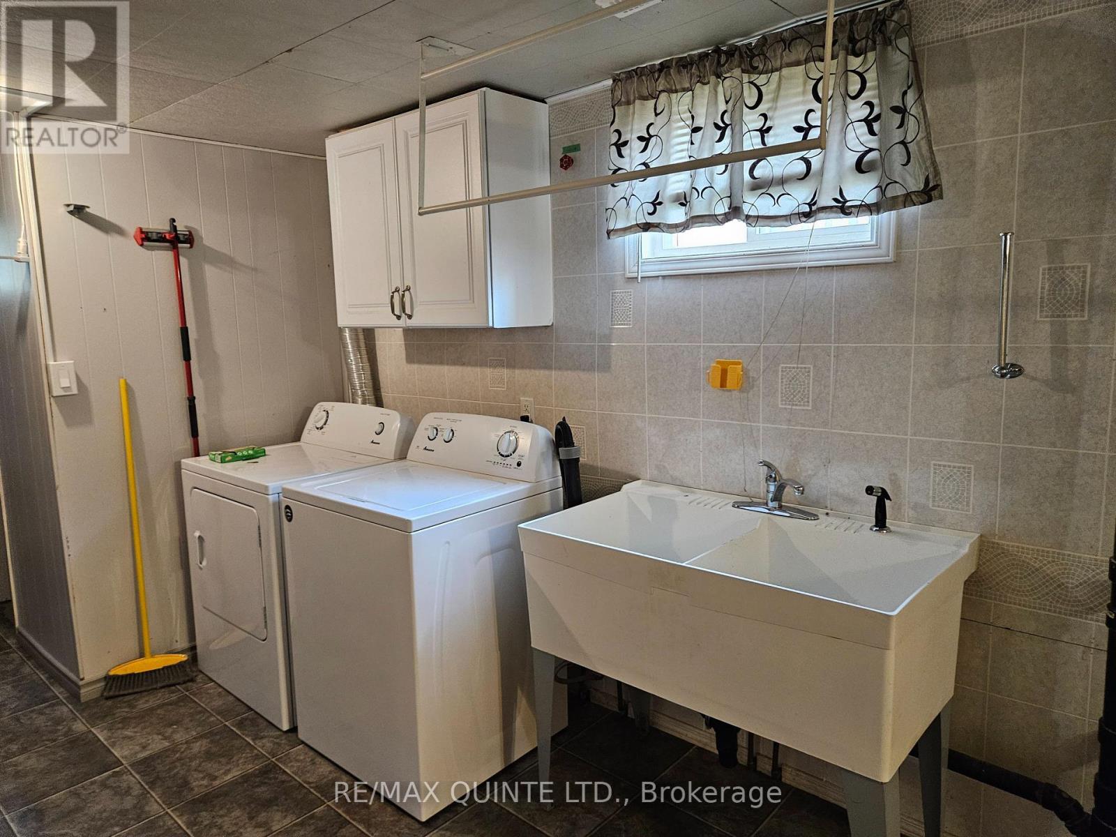 26 Stavebank Road, Belleville, Ontario  K8P 2N6 - Photo 19 - X12260664
