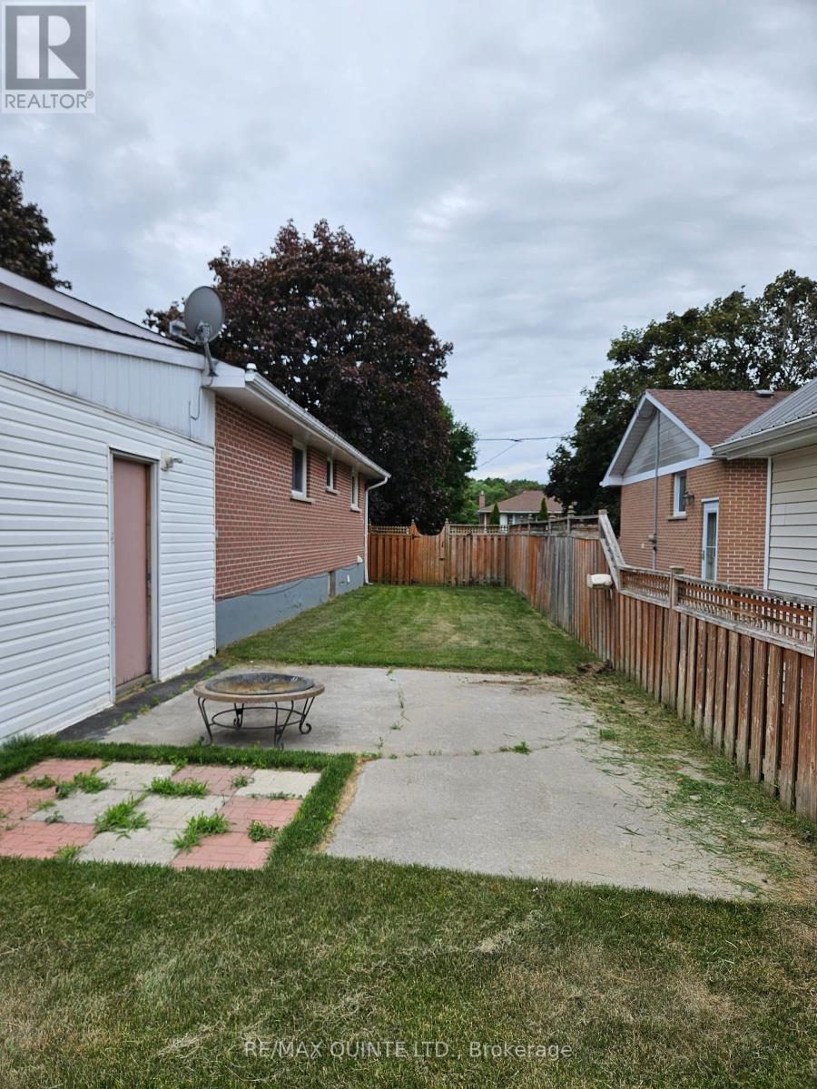26 Stavebank Road, Belleville, Ontario  K8P 2N6 - Photo 4 - X12260664