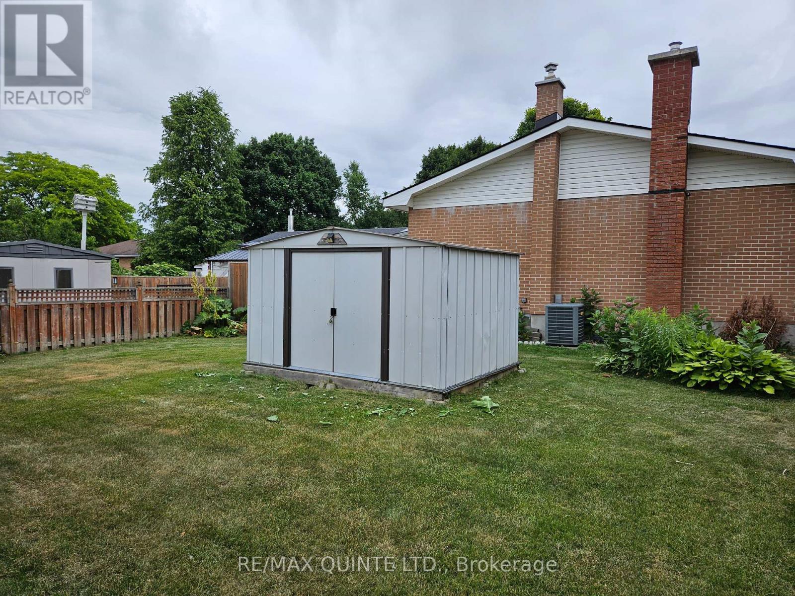 26 Stavebank Road, Belleville, Ontario  K8P 2N6 - Photo 5 - X12260664