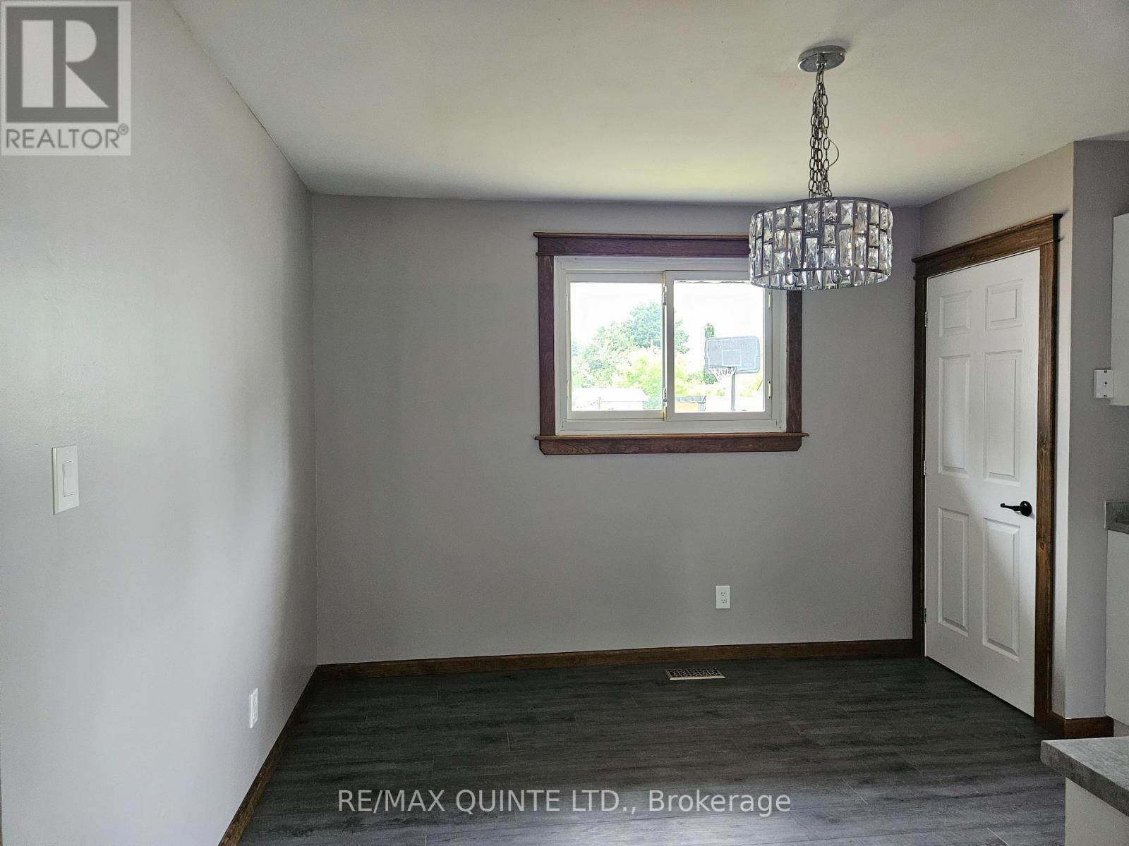 26 Stavebank Road, Belleville, Ontario  K8P 2N6 - Photo 7 - X12260664