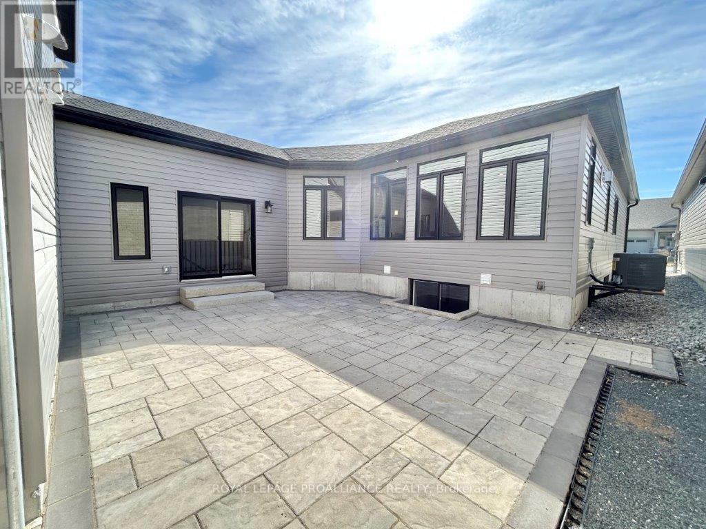 77 Athabaska Drive, Belleville, Ontario  K8N 0T1 - Photo 18 - X12260668