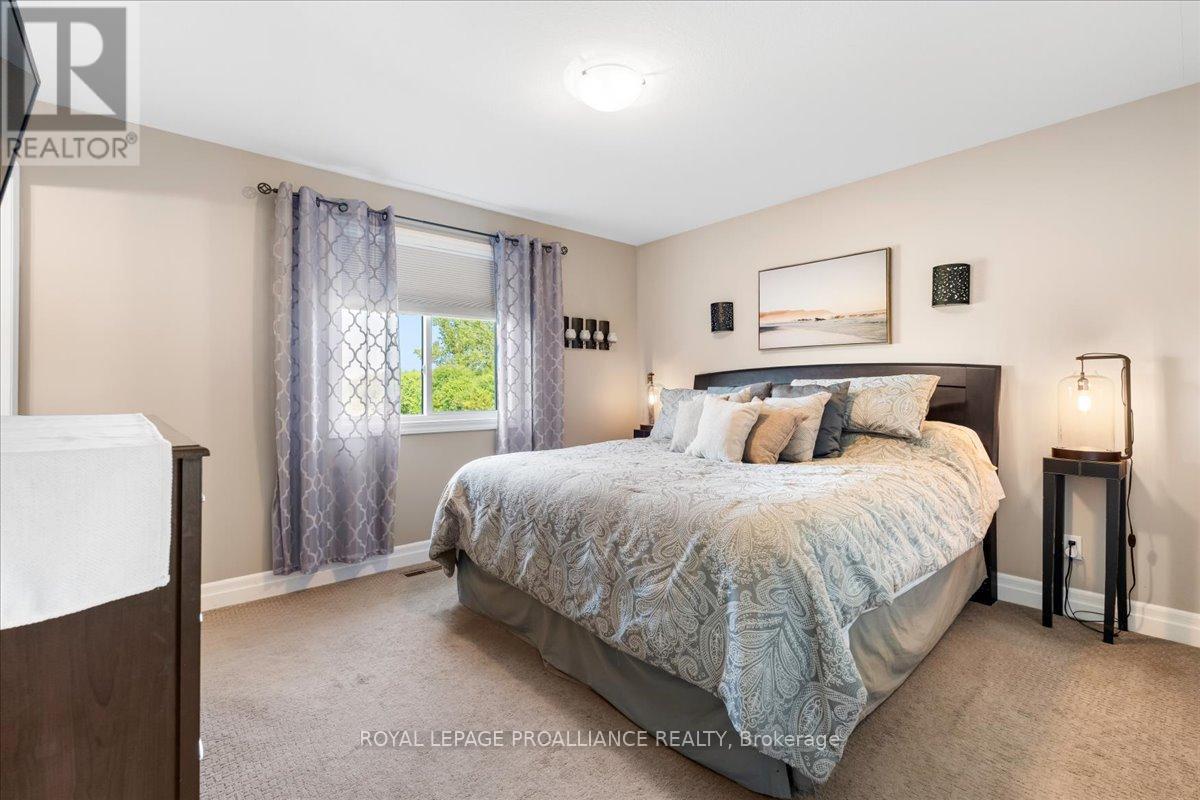 20846 Loyalist Parkway, Prince Edward County, Ontario  K0K 1T0 - Photo 22 - X12263117