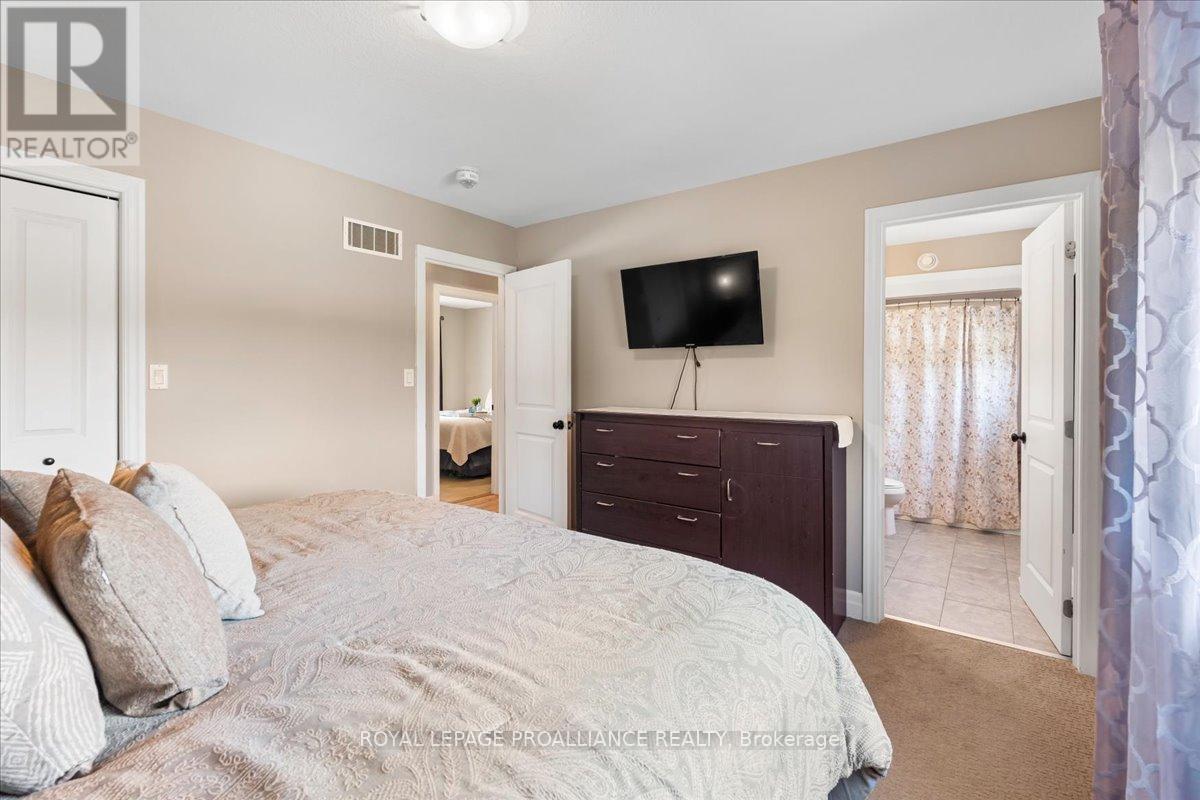 20846 Loyalist Parkway, Prince Edward County, Ontario  K0K 1T0 - Photo 23 - X12263117