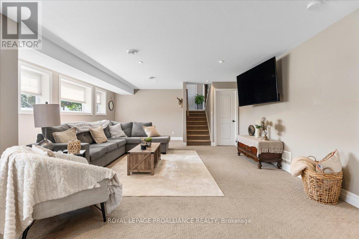 20846 Loyalist Parkway, Prince Edward County, Ontario  K0K 1T0 - Photo 26 - X12263117