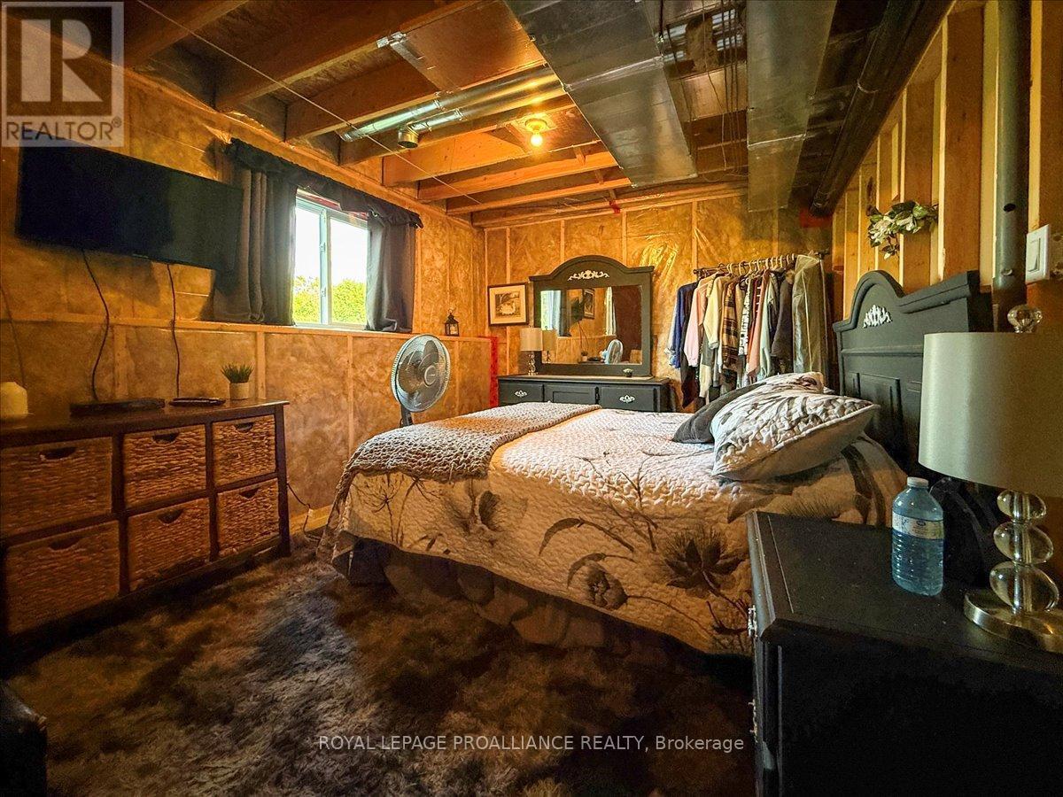 20846 Loyalist Parkway, Prince Edward County, Ontario  K0K 1T0 - Photo 34 - X12263117