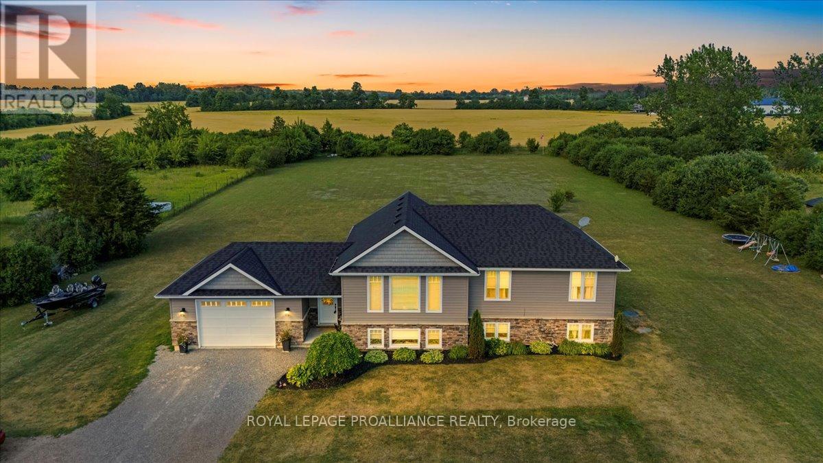 20846 Loyalist Parkway, Prince Edward County, Ontario  K0K 1T0 - Photo 45 - X12263117