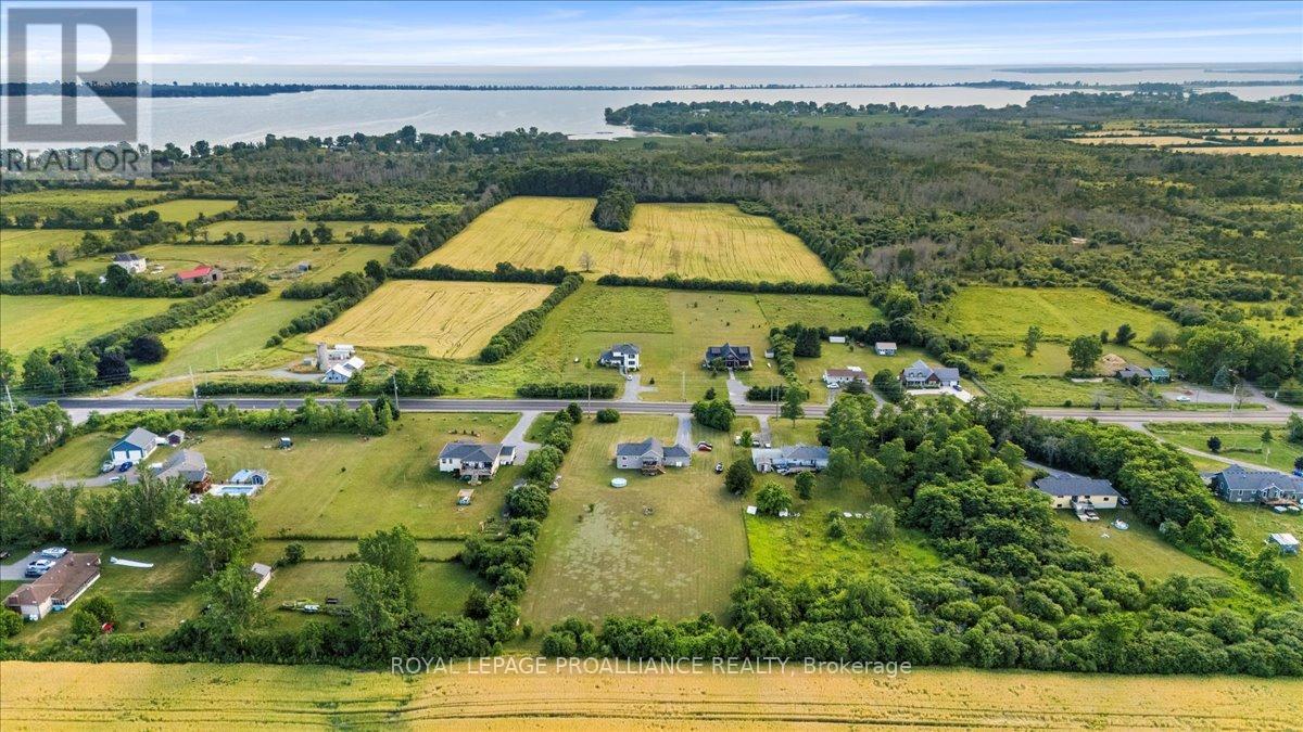 20846 Loyalist Parkway, Prince Edward County, Ontario  K0K 1T0 - Photo 47 - X12263117