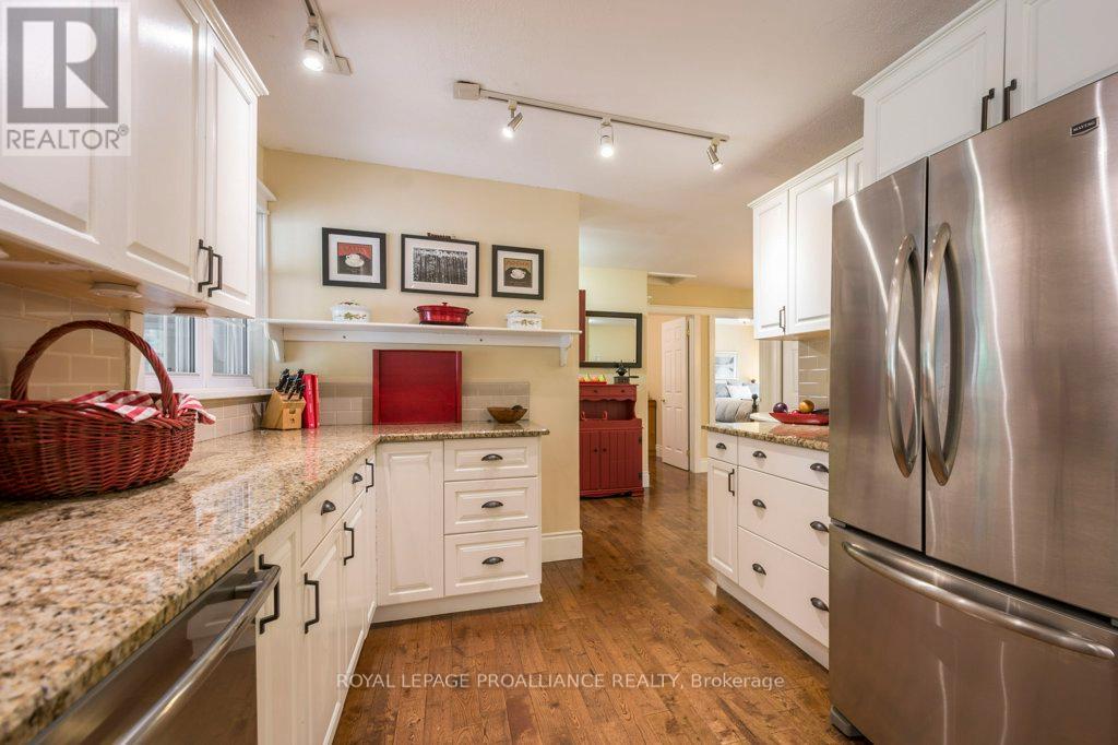 21 Storms Lane, Prince Edward County, Ontario  K0K 2P0 - Photo 8 - X12263773