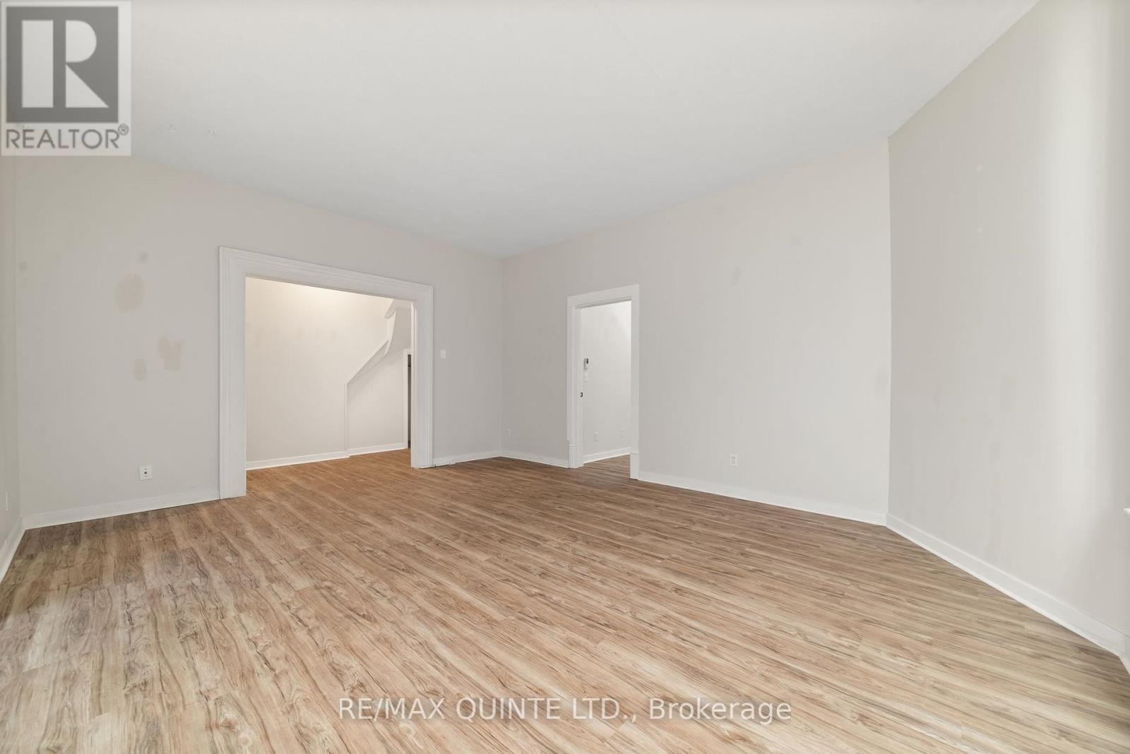 219-221 Ann Street, Belleville, Ontario  K8N 3L5 - Photo 33 - X12264438