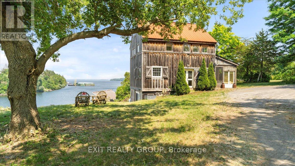 782 COUNTY RD 49, Prince Edward County, Ontario