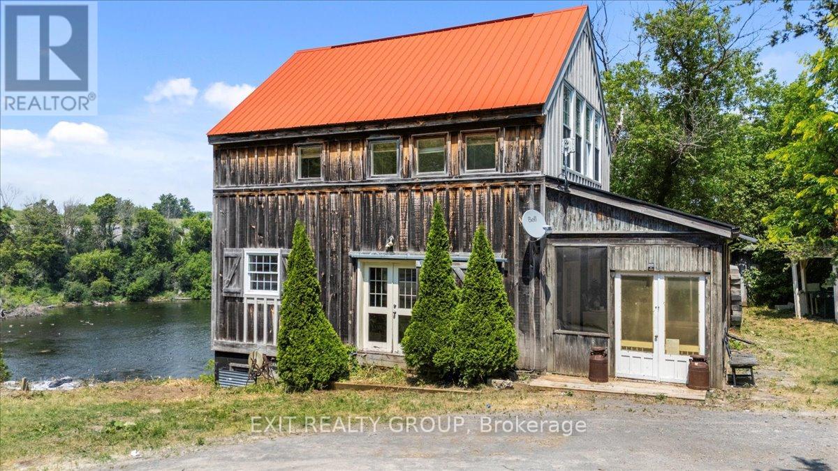 782 County Rd 49, Prince Edward County, Ontario  K0K 2T0 - Photo 13 - X12265012