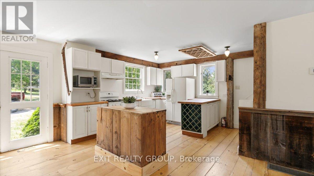 782 County Rd 49, Prince Edward County, Ontario  K0K 2T0 - Photo 16 - X12265012