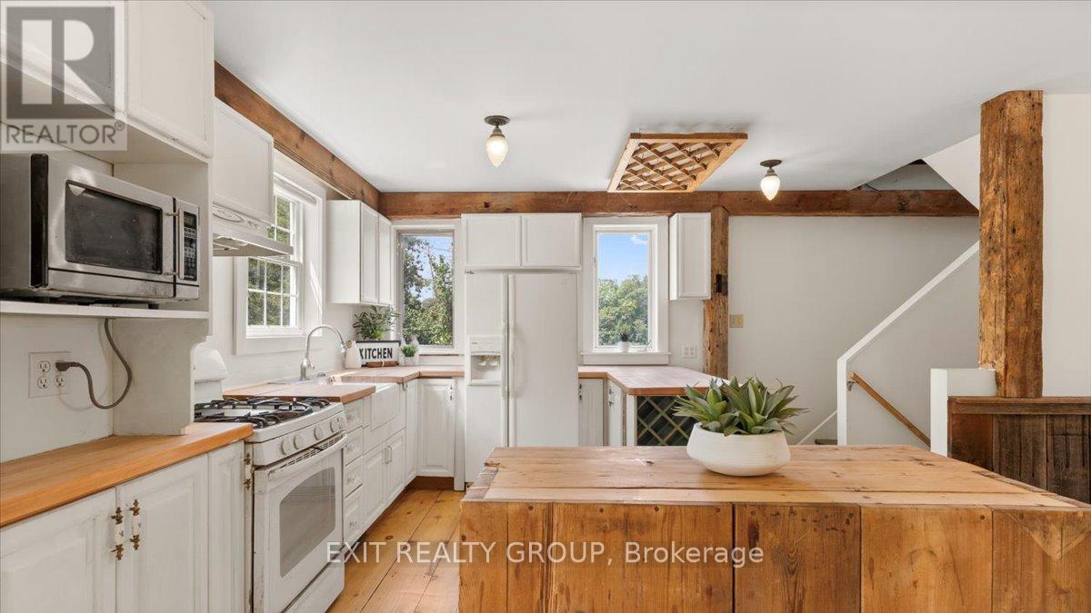 782 County Rd 49, Prince Edward County, Ontario  K0K 2T0 - Photo 17 - X12265012