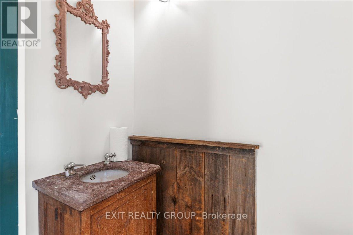 782 County Rd 49, Prince Edward County, Ontario  K0K 2T0 - Photo 19 - X12265012