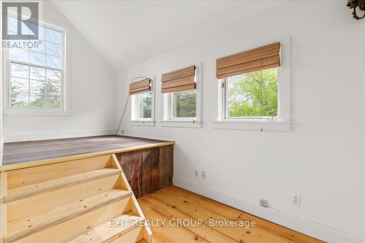 782 County Rd 49, Prince Edward County, Ontario  K0K 2T0 - Photo 25 - X12265012