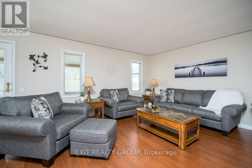 9 Quaker Court, Prince Edward County, Ontario  K0K 3L0 - Photo 16 - X12267692
