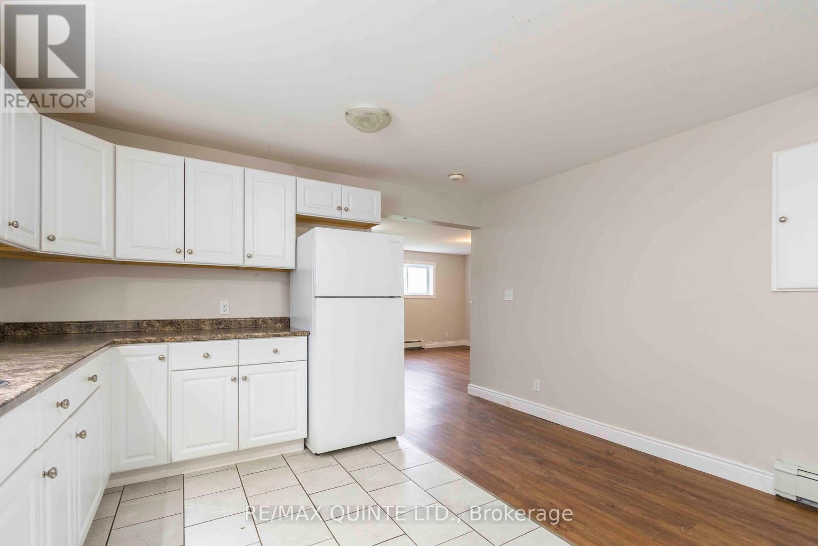 59 North Front Street, Belleville, Ontario  K8P 3B2 - Photo 12 - X12267847