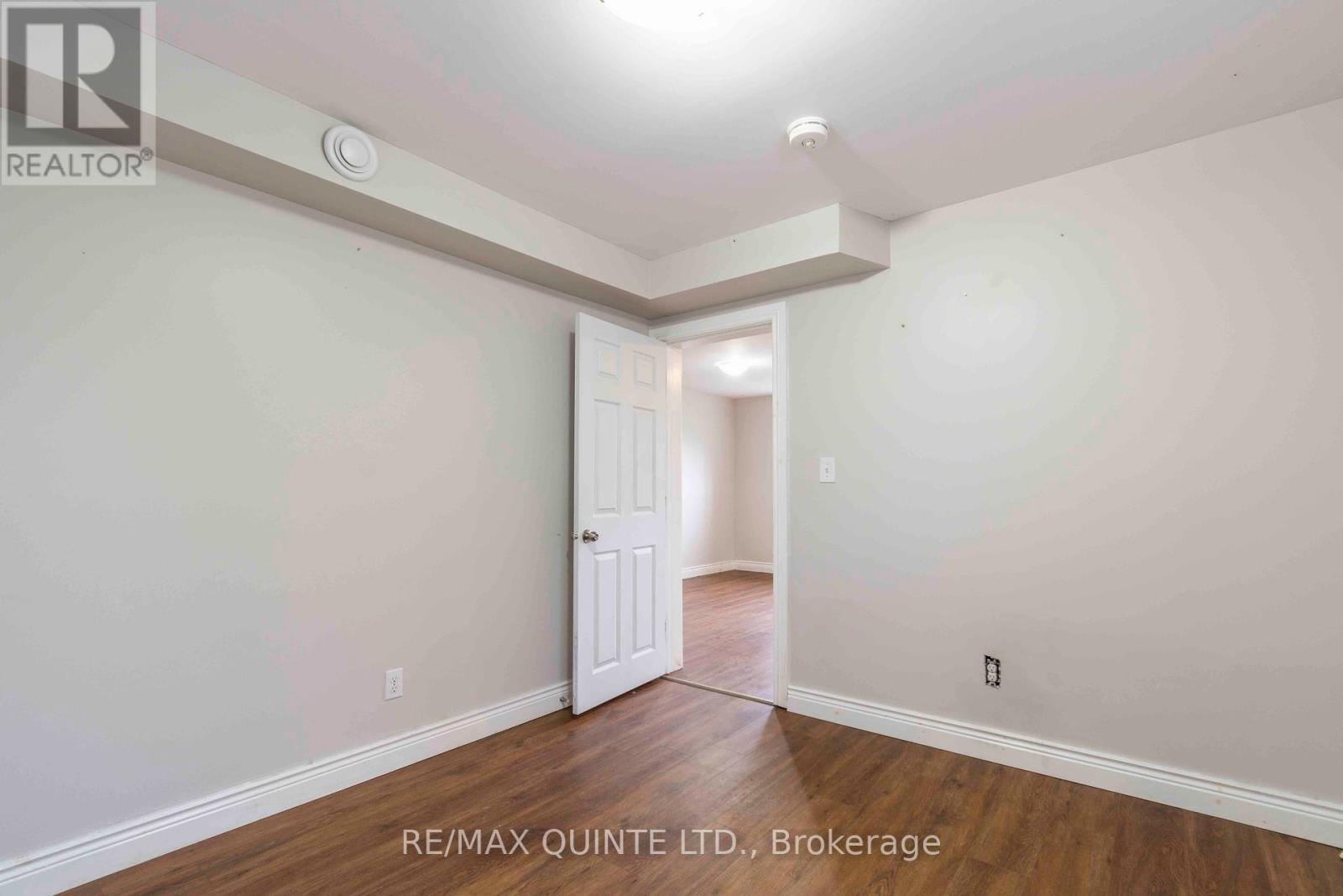 59 North Front Street, Belleville, Ontario  K8P 3B2 - Photo 17 - X12267847