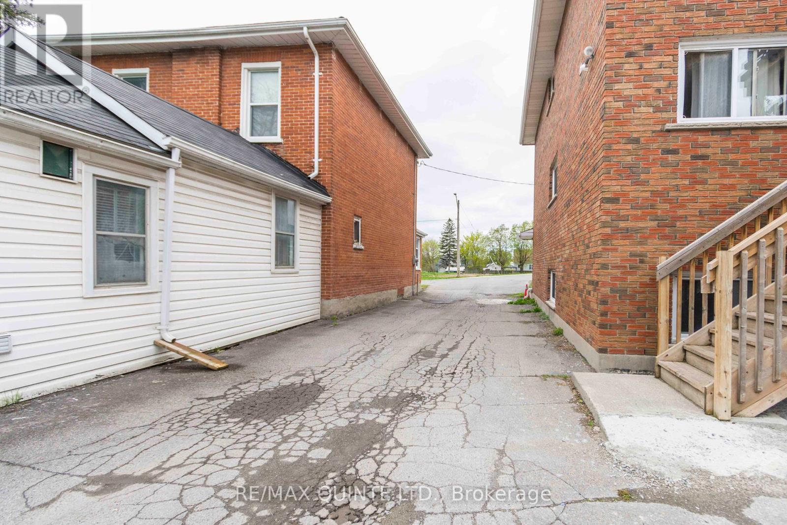 59 North Front Street, Belleville, Ontario  K8P 3B2 - Photo 4 - X12267847