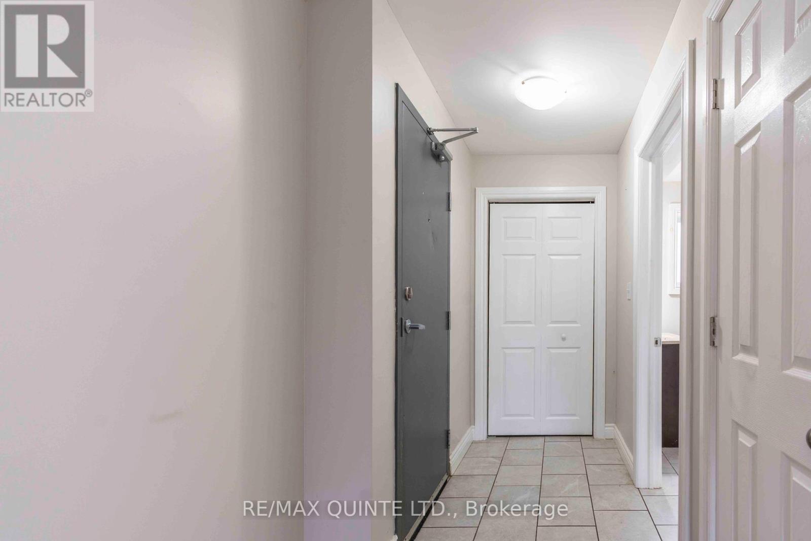 59 North Front Street, Belleville, Ontario  K8P 3B2 - Photo 8 - X12267847