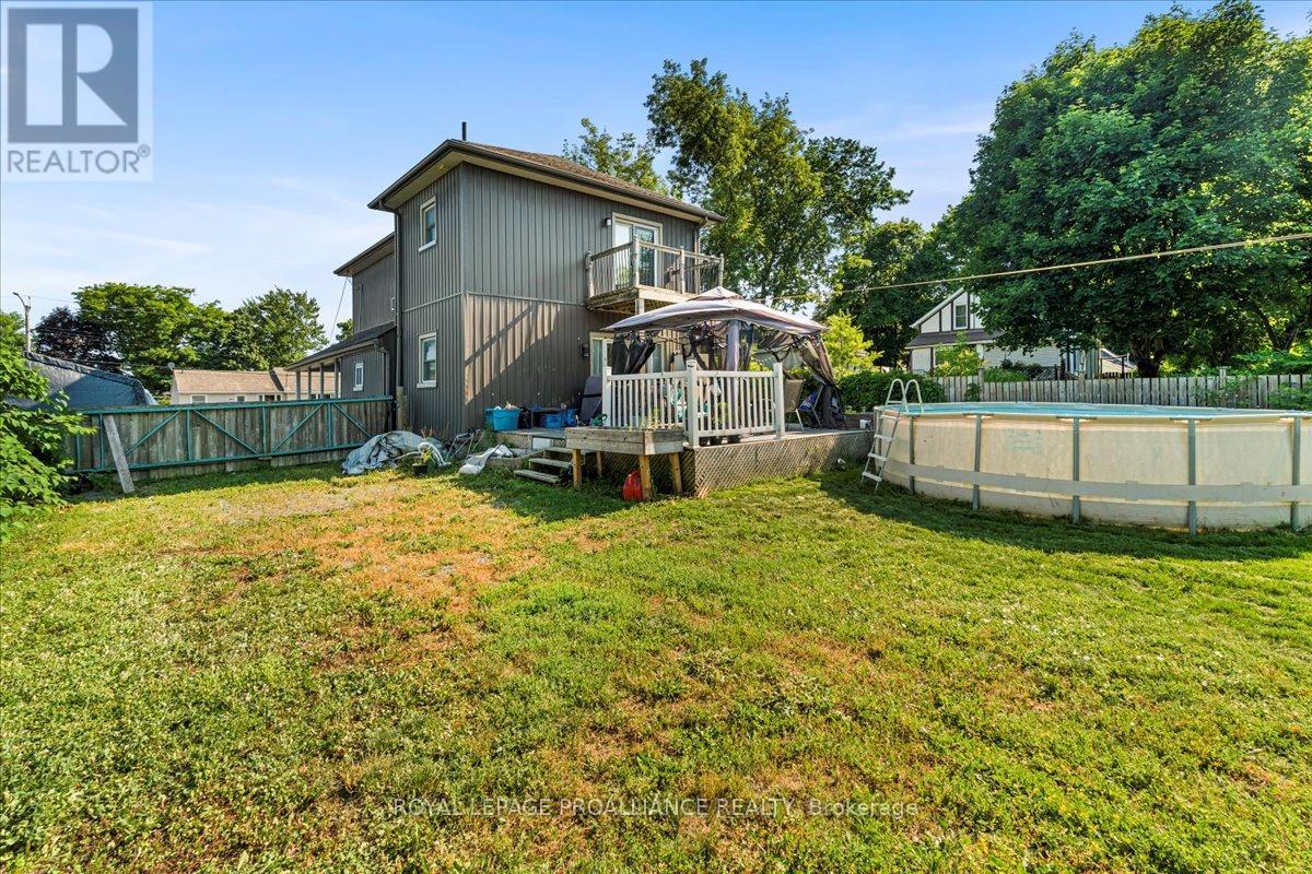 8 Olive Street, Belleville, Ontario  K8P 2A2 - Photo 37 - X12268146