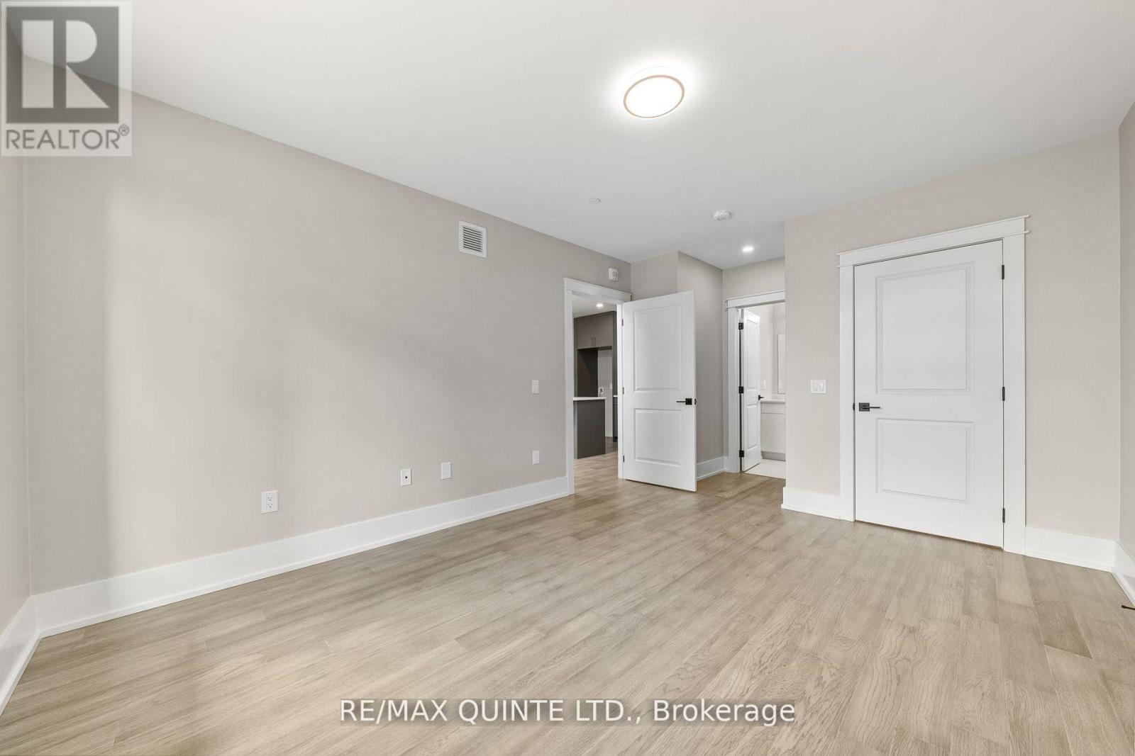 305 - 17 Cleave Avenue, Prince Edward County, Ontario  K0K 2T0 - Photo 16 - X12268394