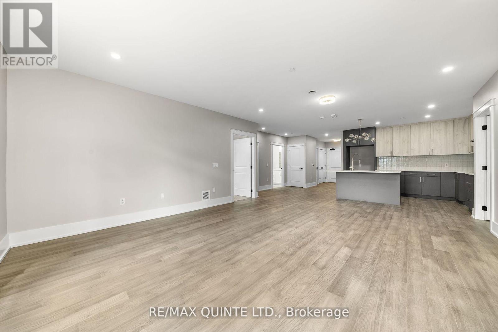 305 - 17 Cleave Avenue, Prince Edward County, Ontario  K0K 2T0 - Photo 5 - X12268394