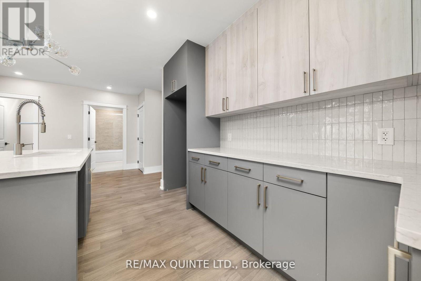305 - 17 Cleave Avenue, Prince Edward County, Ontario  K0K 2T0 - Photo 9 - X12268394