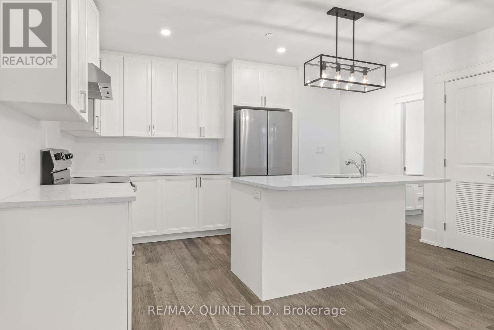 306 - 17 Cleave Avenue, Prince Edward County, Ontario  K0K 2T0 - Photo 10 - X12268400