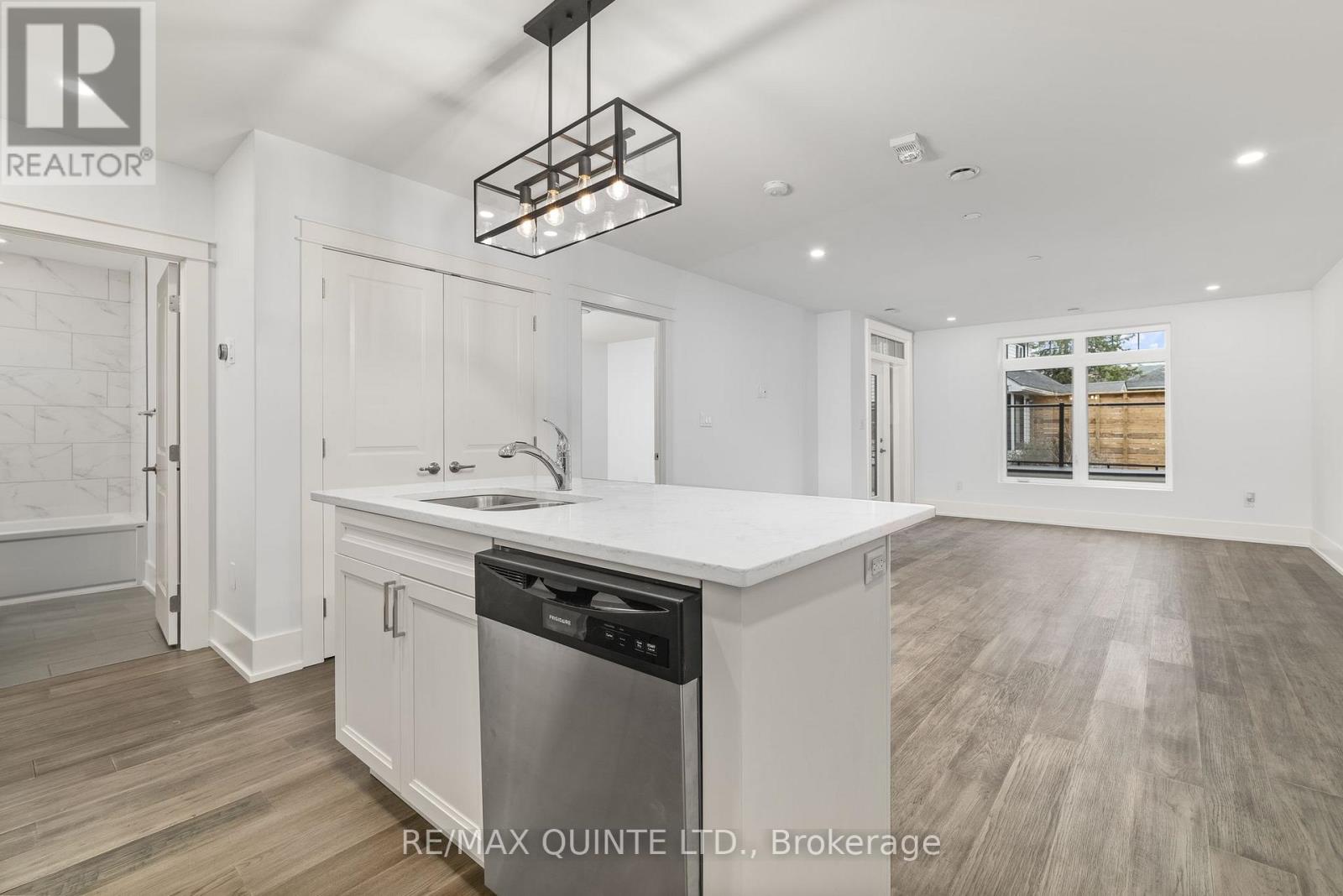 306 - 17 Cleave Avenue, Prince Edward County, Ontario  K0K 2T0 - Photo 11 - X12268400