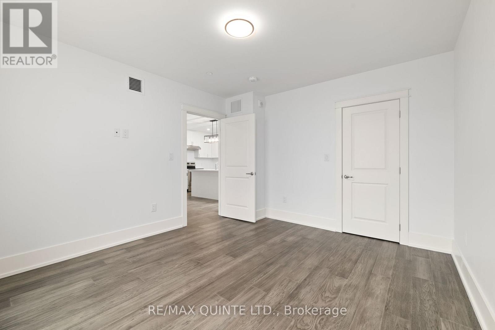 306 - 17 Cleave Avenue, Prince Edward County, Ontario  K0K 2T0 - Photo 19 - X12268400