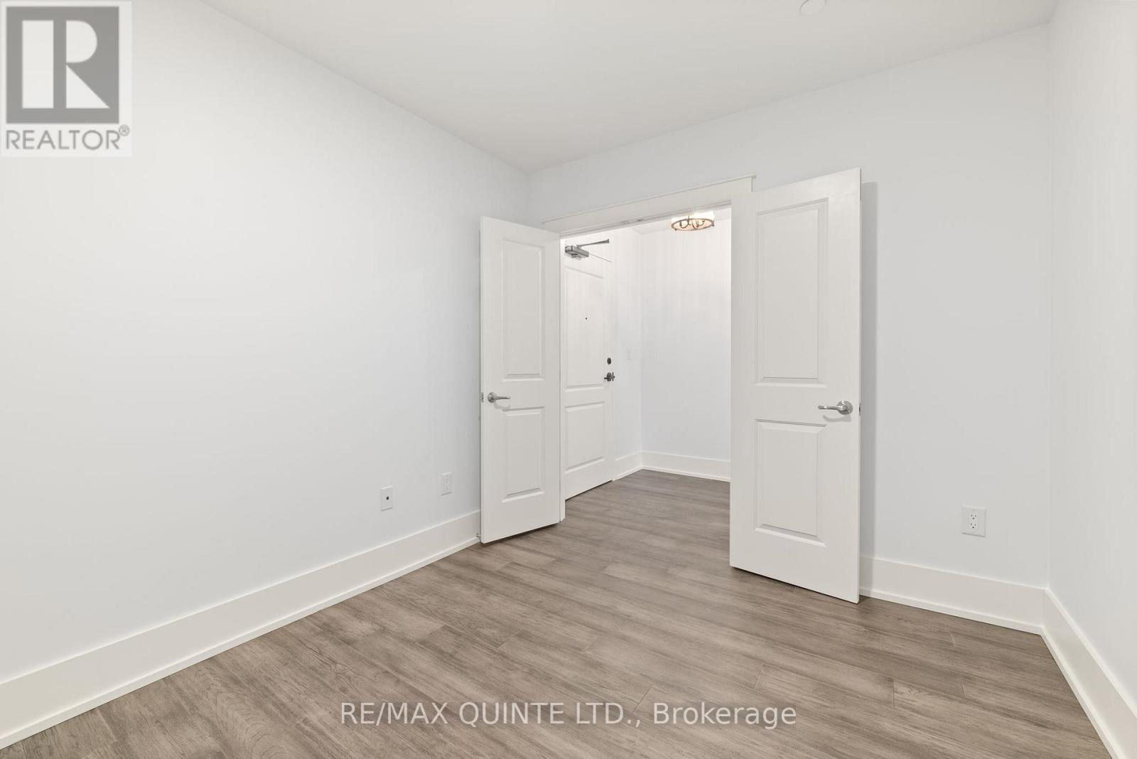 306 - 17 Cleave Avenue, Prince Edward County, Ontario  K0K 2T0 - Photo 21 - X12268400