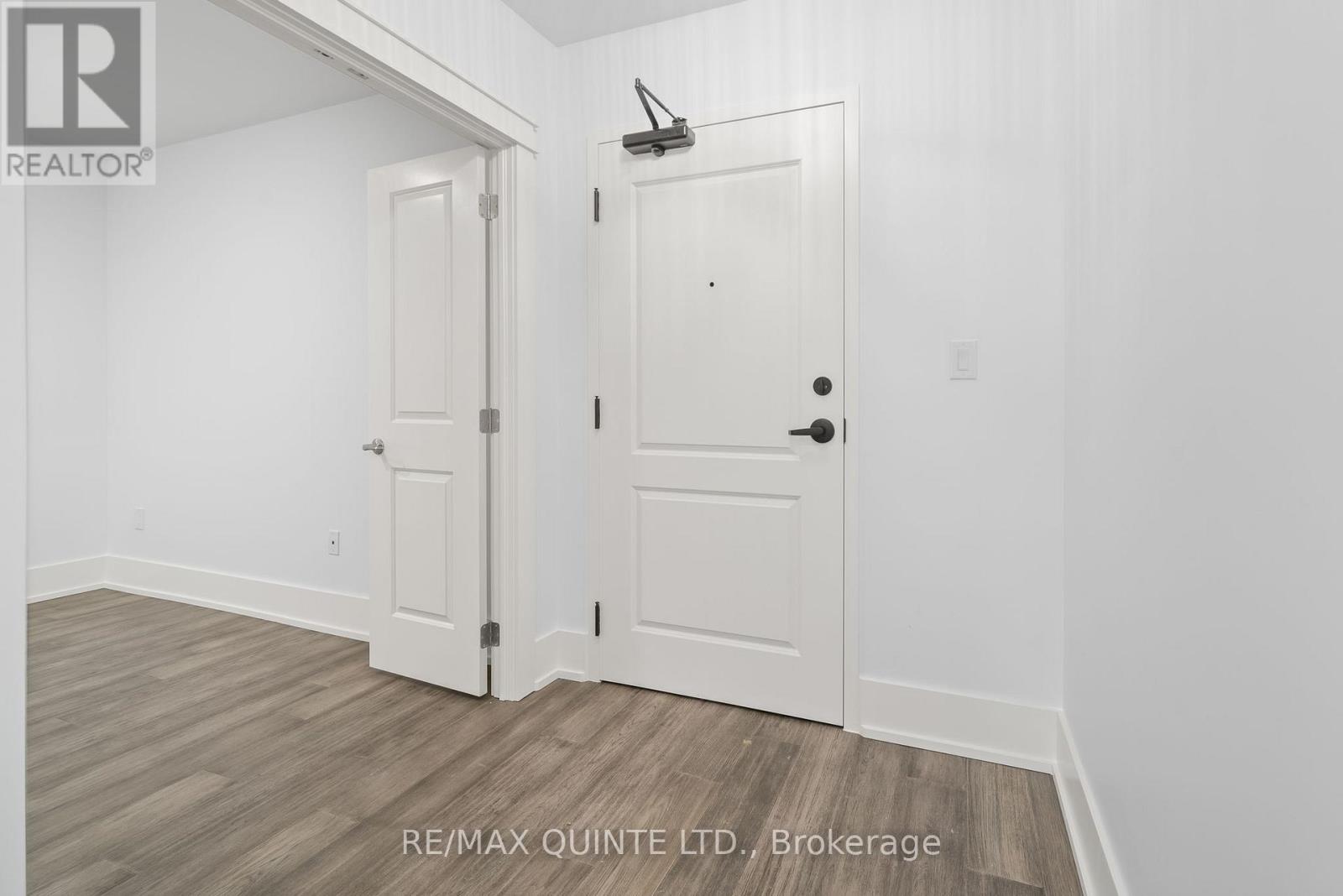 306 - 17 Cleave Avenue, Prince Edward County, Ontario  K0K 2T0 - Photo 5 - X12268400