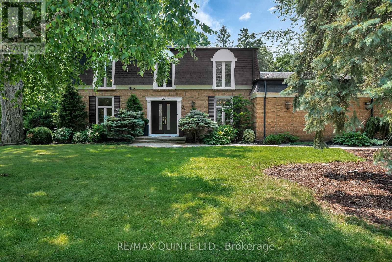22 FOREST HILL CRESCENT, Belleville, Ontario