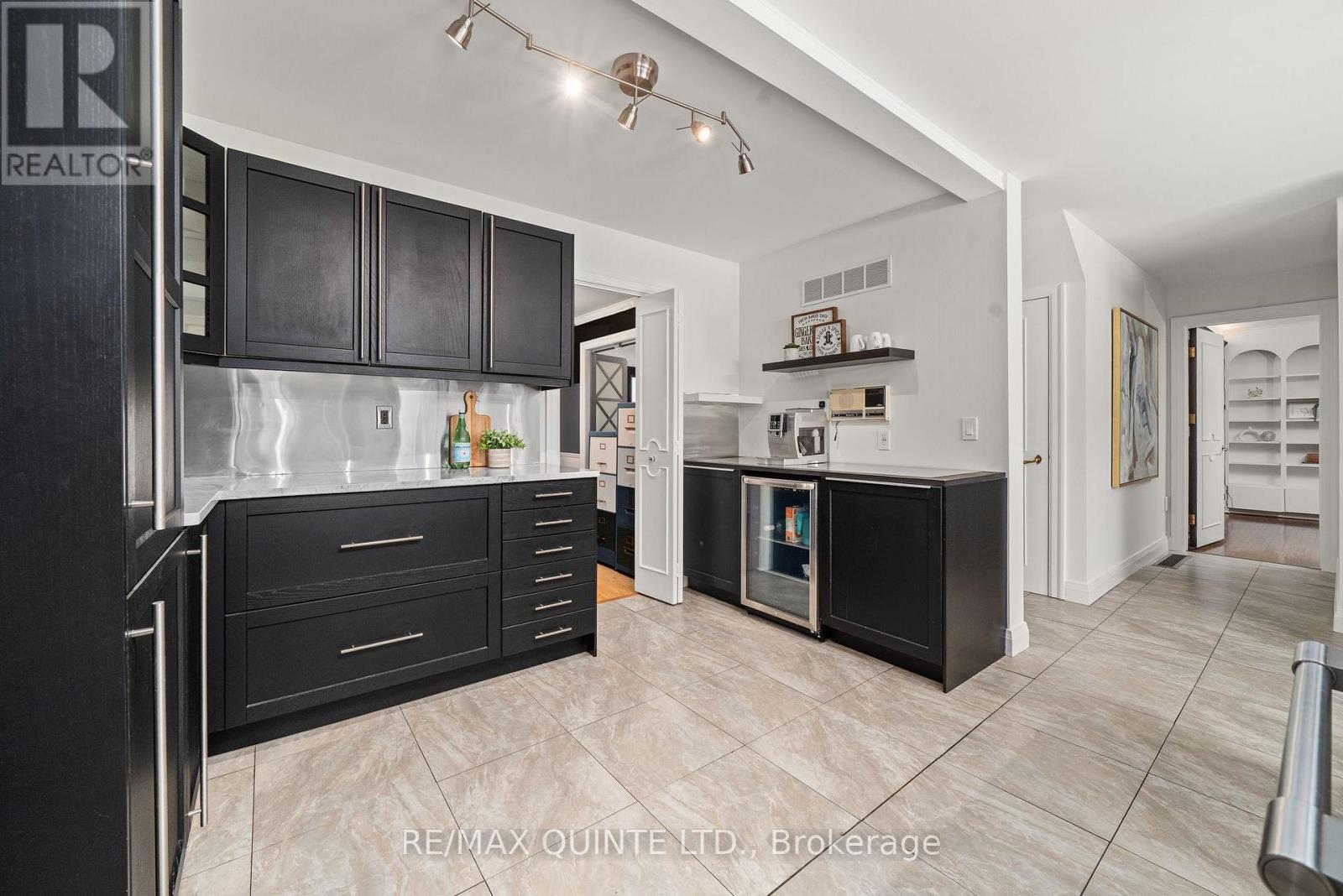 22 Forest Hill Crescent, Belleville, Ontario  K8N 4M5 - Photo 10 - X12269670