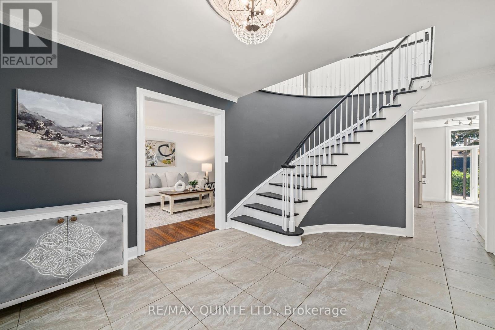 22 Forest Hill Crescent, Belleville, Ontario  K8N 4M5 - Photo 5 - X12269670