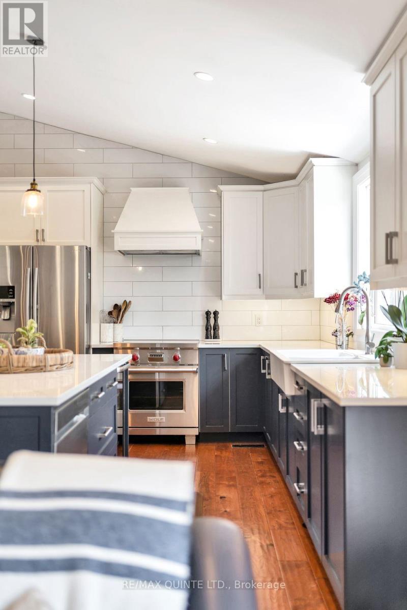 14 Eastern Avenue, Prince Edward County, Ontario  K8N 4Z1 - Photo 6 - X12273581