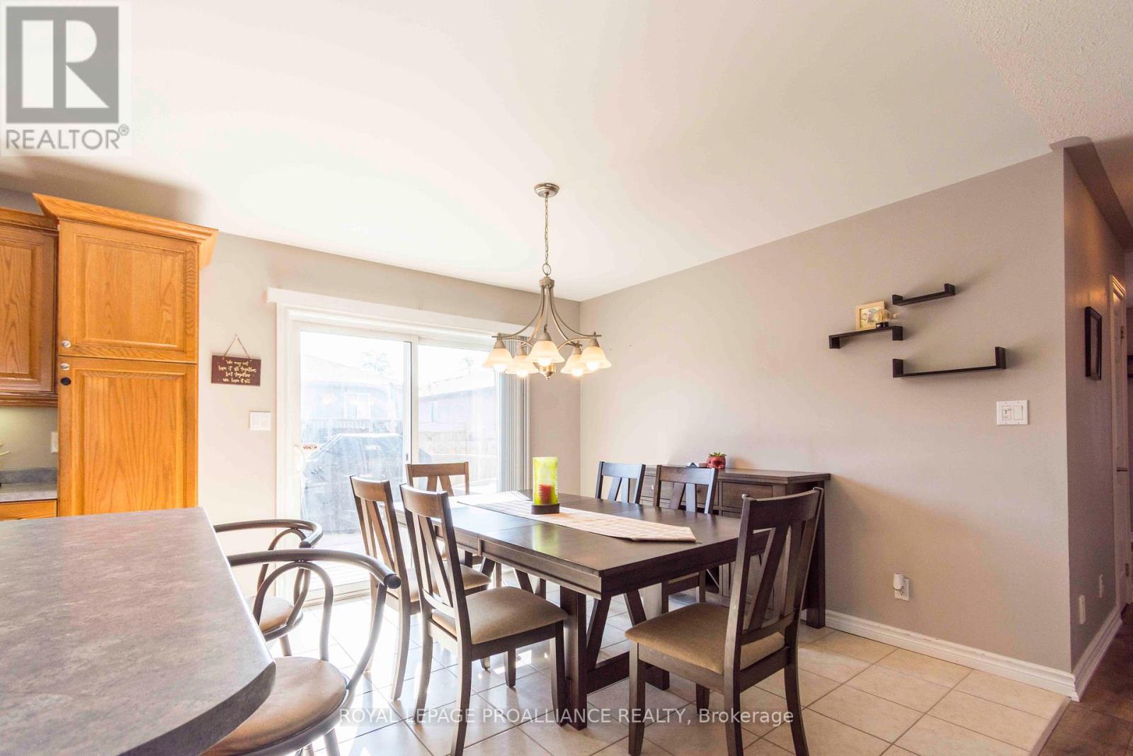 35 Forest Valley Drive, Quinte West, Ontario  K0K 2C0 - Photo 11 - X12278157